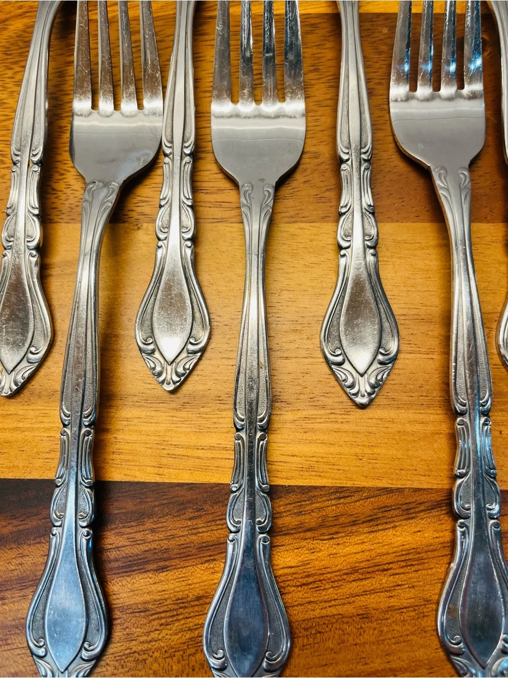 Present Larondine 7 Dinner Forks Stainless Flatware 7 3/8”